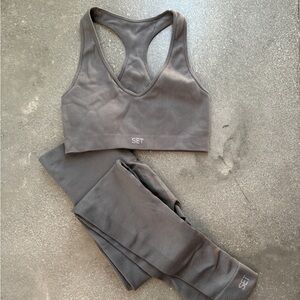 SET ACTIVE 2 piece set